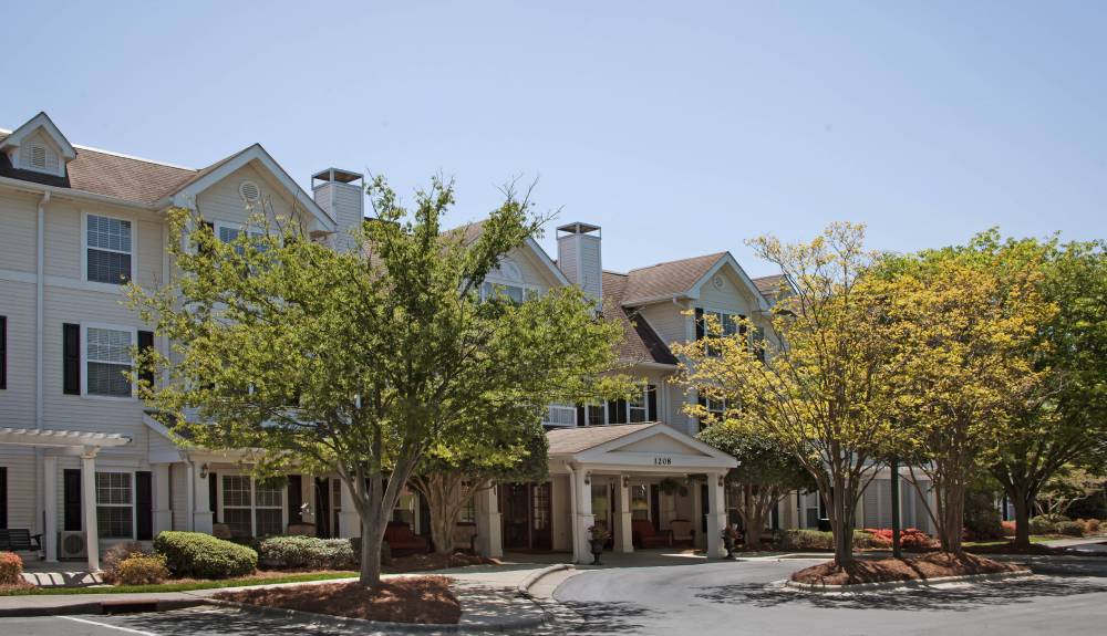 62014_BGGreensboro_8075_Entrance